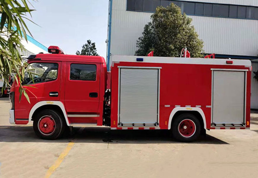 国六3.5吨东风凯普特水罐消防车
