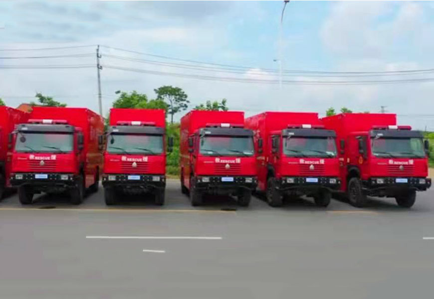 程力集团器材消防车批量定单静态展示